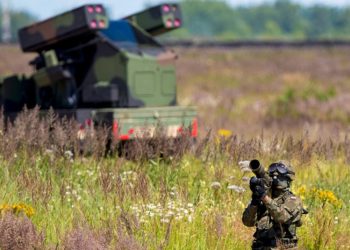 Diez países de la OTAN acuerdan comprar conjuntamente equipos de defensa aérea y misiles