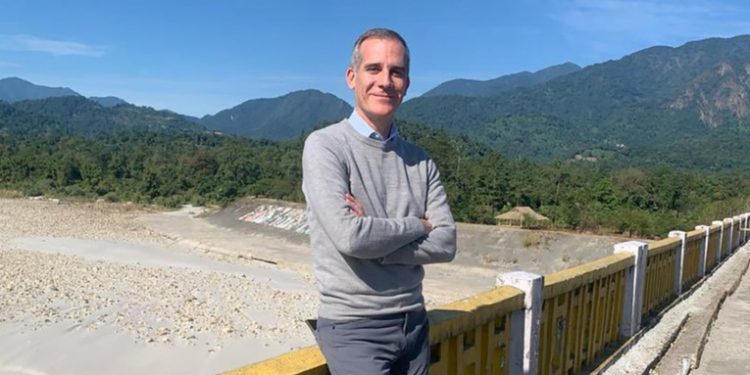 Diplomático estadounidense visita zona en disputa entre India y China en medio de tensiones