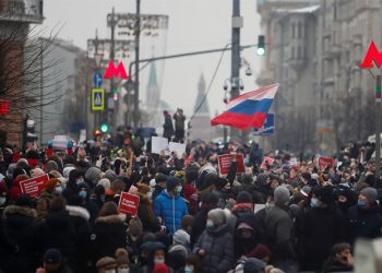 Diplomáticos son expulsados de Rusia por protestas no autorizadas