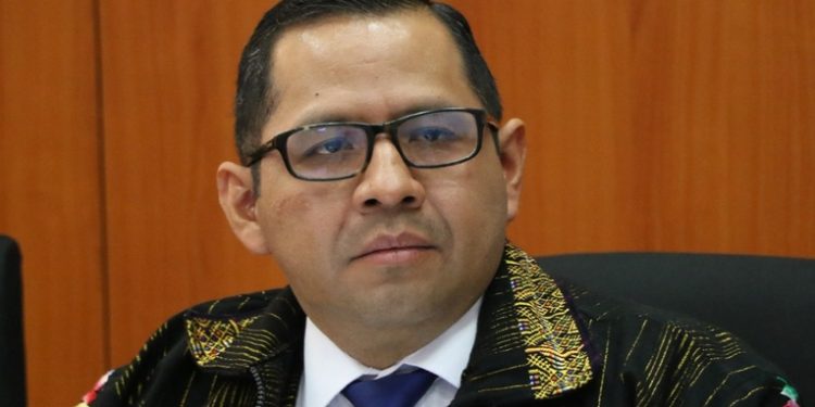 Diputado Bequer Chocooj es desvinculado del partido Cabal