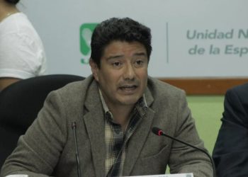 Diputado Carlos Barreda advierte de posible engaño a veteranos militares