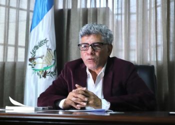 Diputado Edwin Lux cuestiona asistencia de diputados a sesiones legislativas