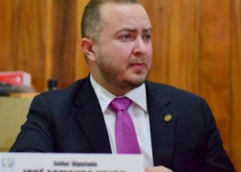 Diputado José Ubico no acude a citación por caso de retiro de su inmunidad y recusa a juez contralor