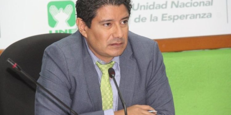 Diputado pide al gobierno restringir movilidad