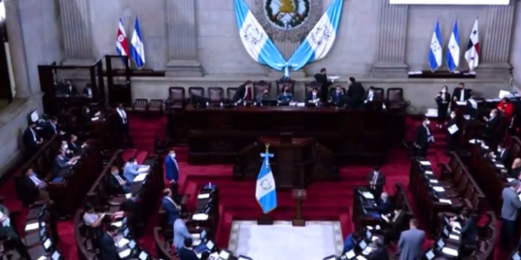 Diputados aprobaron ampliación presupuestaria para el ministerio de Comunicaciones