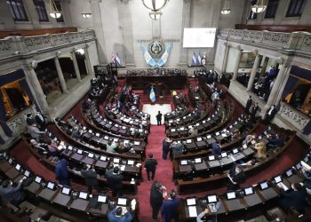 Diputados buscan la atención integral a pacientes con cáncer