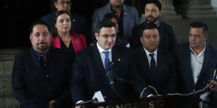 Diputados del partido vamos presentan amparos por elección de junta directiva
