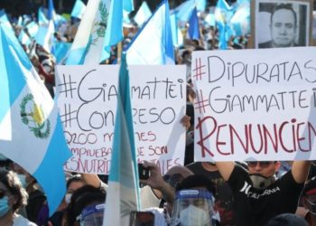 Diputados participaron en las protestas en distintos puntos de la ciudad