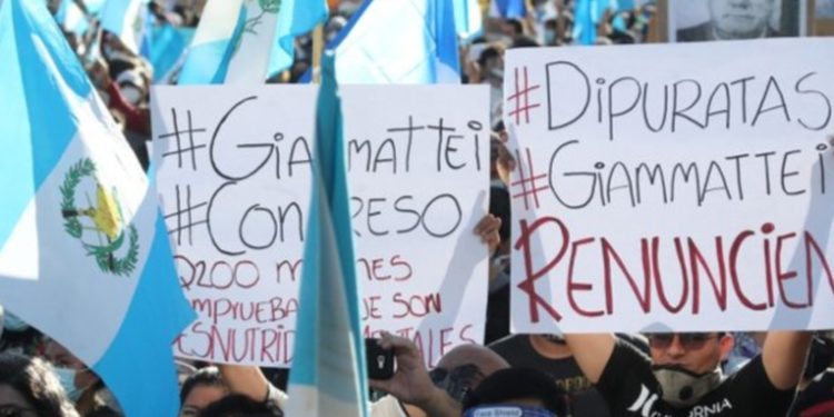 Diputados participaron en las protestas en distintos puntos de la ciudad