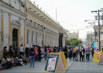 Diputados y grupos de la Sociedad Civil protestan por la Ley de la vida y la familia