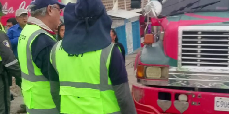 Dirección de Transportes realiza masiva inspección a buses extraurbanos