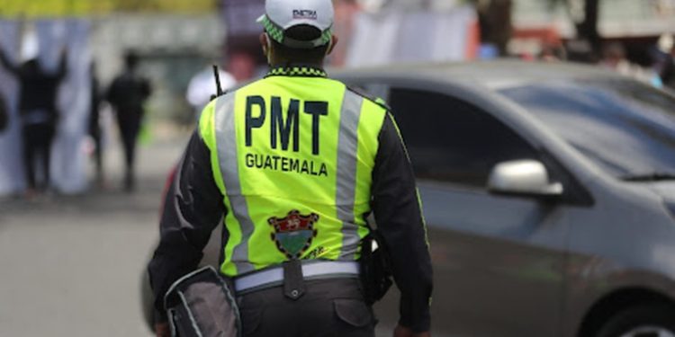 Director de EMETRA se resiste a citaciones del Congreso