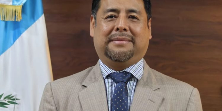 Director del fondo de protección explica en el congreso la reducción de raciones alimentarias