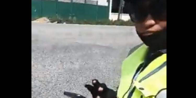 Discusión entre conductor y una agente PMT genera polémica por agresión