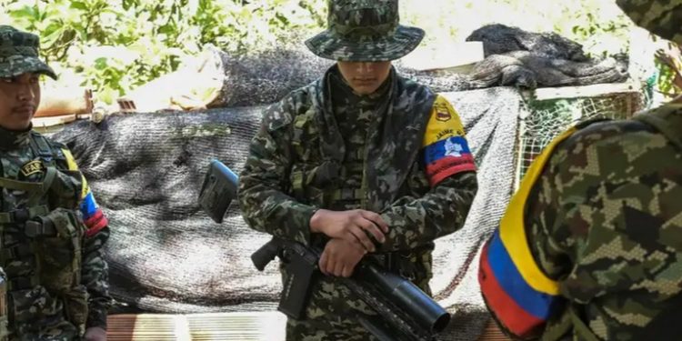 Disidencias de FARC atacan con drones hospital en Colombia