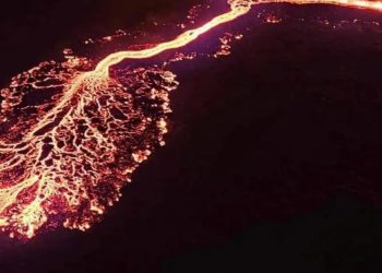 Disminuye la actividad del volcán en erupción en Islandia