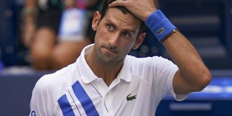 Djokovic participó en eventos públicos en dí­as que dice haber estado contagiado con el coronavirus