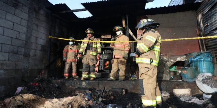 Doce personas murieron intoxicados al incendiarse su vivienda en de Magdalena Milpas Altas