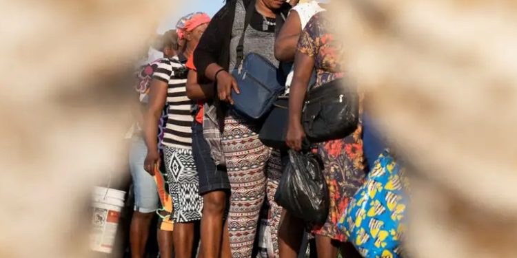 Dominicana endurece su política contra migración haitiana