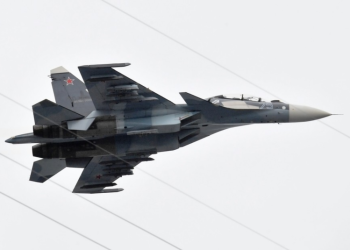 Dos cazas rusos escoltan a aviones de reconocimiento de EE.UU. sobre el mar Negro