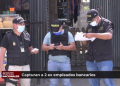 Capturan a dos empleados bancarios acusados de robar 300 mil quetzales a través de cuentas