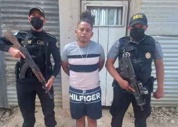 Dos hombres fueron sentenciados a 66 años de cárcel por asesinato de estudiante en Petén