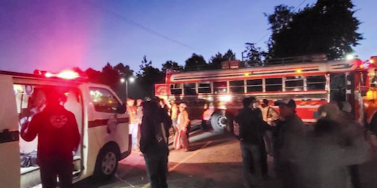 Dos mujeres fueron atacadas sexualmente durante asalto a autobús extraurbano en Tecpán