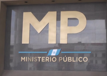 Dos trabajadores más de la FECI presentaron su renuncia al cargo