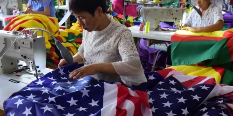 Economía estadounidense se contrae un 0,3 % en el trimestre