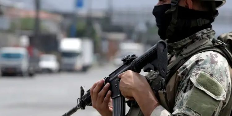 Ecuador anuncia semaforización del toque de queda