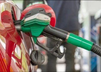 Ecuador incrementará precio de gasolina en casi 11%