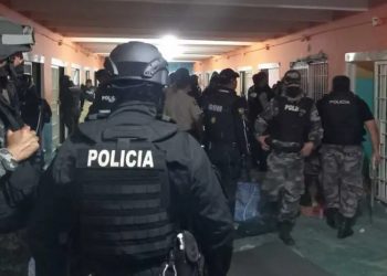 Ecuador: motín carcelario deja un muerto y cuatro heridos