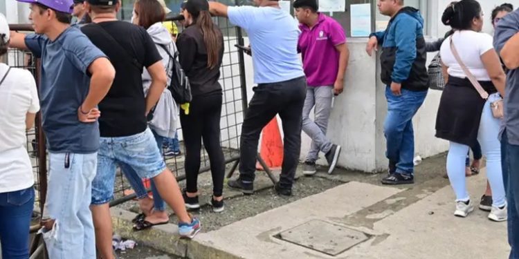 Ecuador pedirá ayuda a 'países aliados' contra el narco