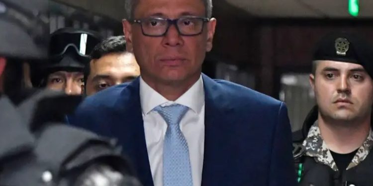 Ecuador pide a embajada mexicana permitir captura de Glas