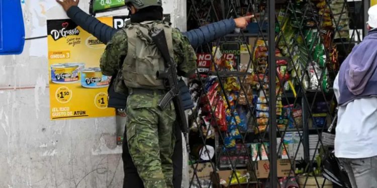 Ecuador reporta más de 1.700 detenciones en semana violenta