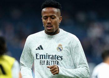 Éder Militao, operado con éxito de su rodilla