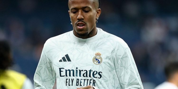 Éder Militao, operado con éxito de su rodilla