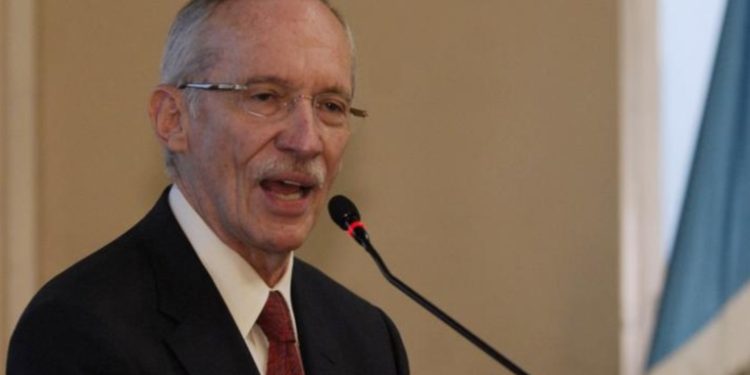 Edmon Mulet, Ricardo Sagastume e Isaac Farchi son los primeros candidatos presidenciales inscritos