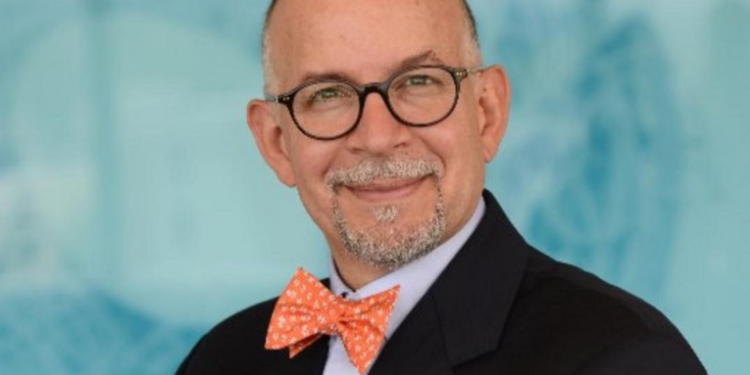 Edwin Asturias busca tener la vacuna lo más pronto en Guatemala