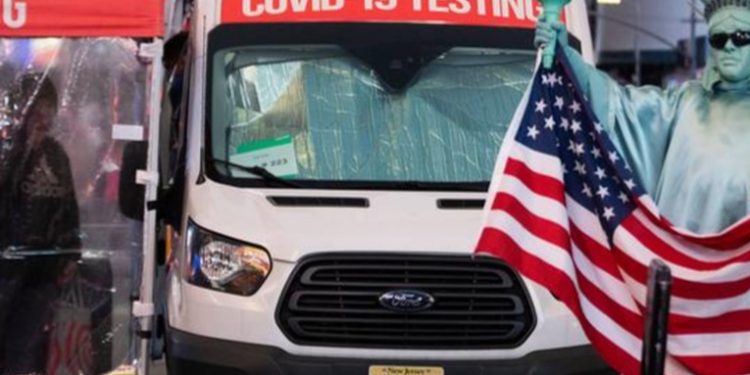 EE.UU. anuncia aporte millonario para frenar el avance de ómicron en el mundo