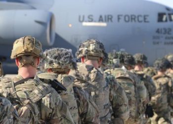 EE.UU. empieza el traslado de una fuerza militar adicional a Europa en medio de tensiones por Ucrania