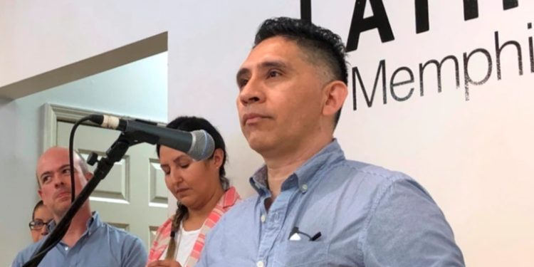 EE. UU. otorga asilo a reportero salvadoreño que fue detenido