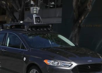 EE.UU. quiere prohibir autos con tecnología de China y Rusia