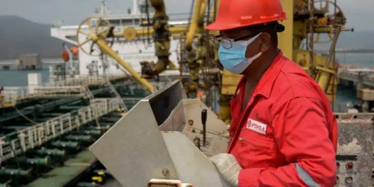 EE. UU. reactivará sanciones al petróleo y gas de Venezuela