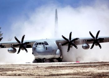 EE.UU. restaura un aeródromo en el Pacífico por posible enfrentamiento con China