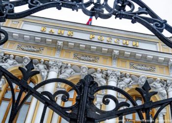 EE. UU. y Canadá prohí­ben realizar transacciones con el Banco de Rusia