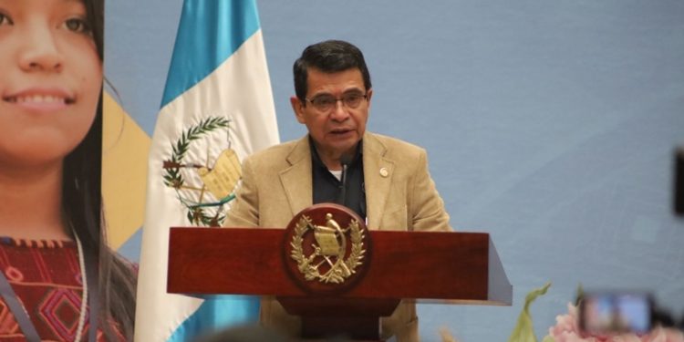 EE. UU. y Guatemala evalúan reactivación de la vía férrea