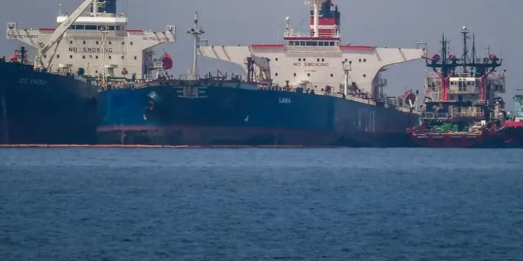 EEUU impone más sanciones al comercio de petróleo iraní