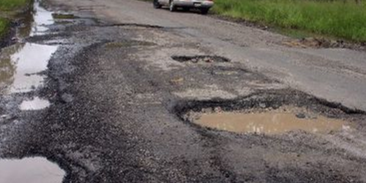 Ejecutivo presiona al congreso para decretar estado de calamidad por deterioro de carreteras
