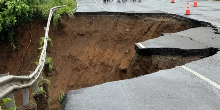 Ejecutivo sin fecha para concluir reparación de autopista Palín-Escuintla tras improbación del Estado de Calamidad